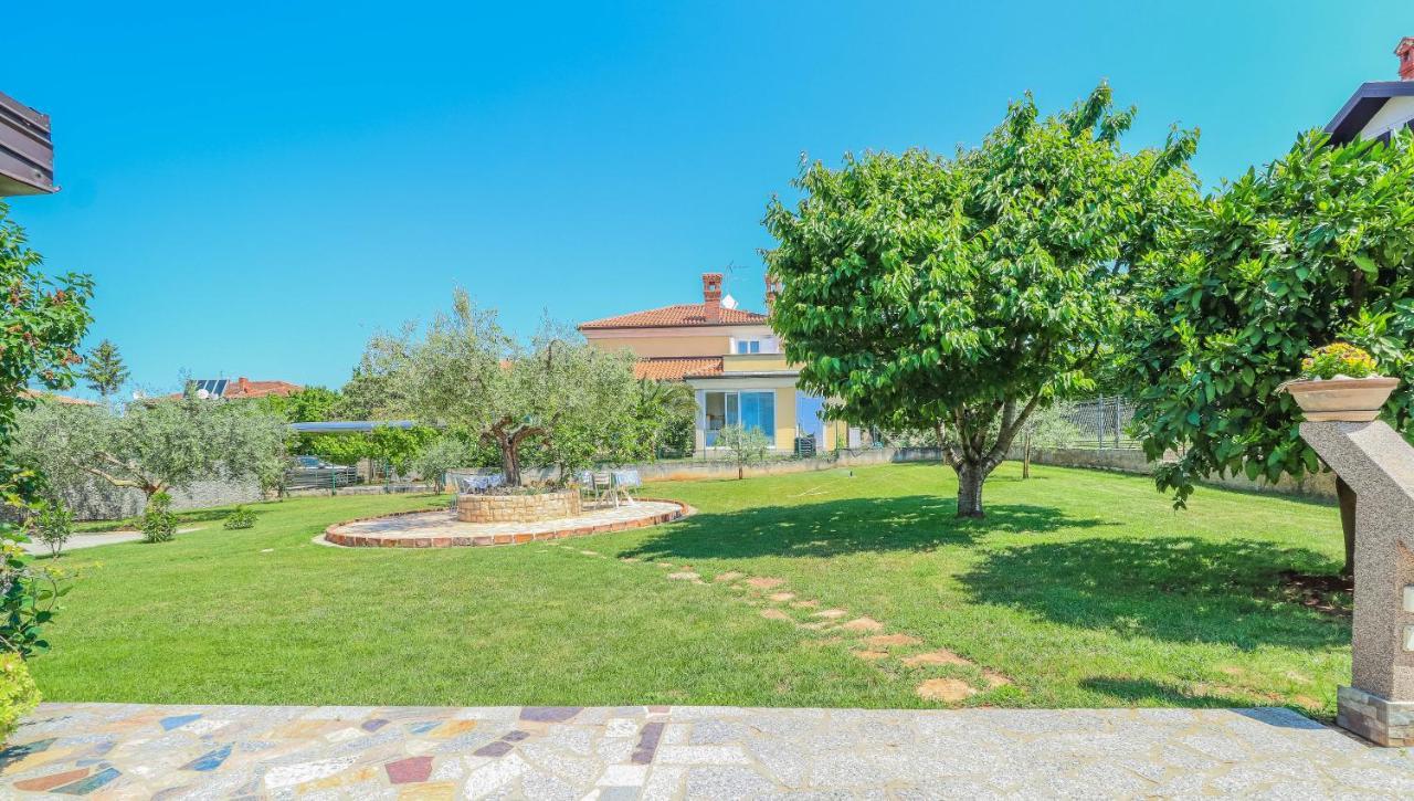 Pension Nina Umag Exterior foto