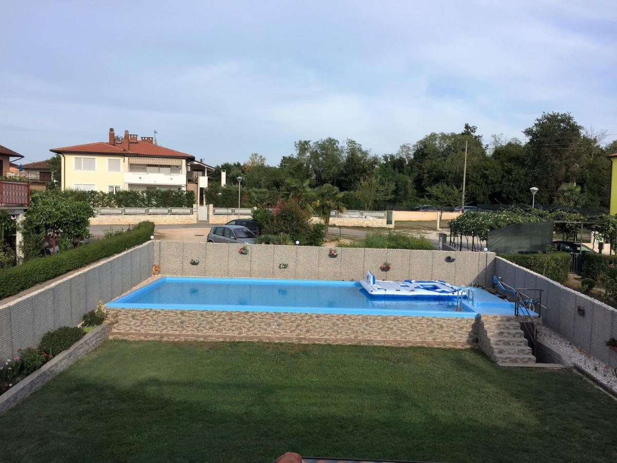 Pension Nina Umag Exterior foto
